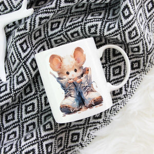 Tasse mit süßer Maus und dem Wort "Rattenscharf"